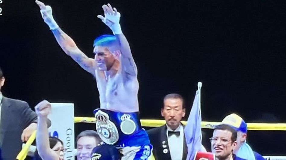 Histórico triunfo del Pumita Martínez, venció a Kazuto Ioka y es campeón unificado