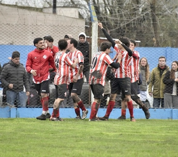 Atlético cerró el Apertura con triunfo sobre Sarmiento
